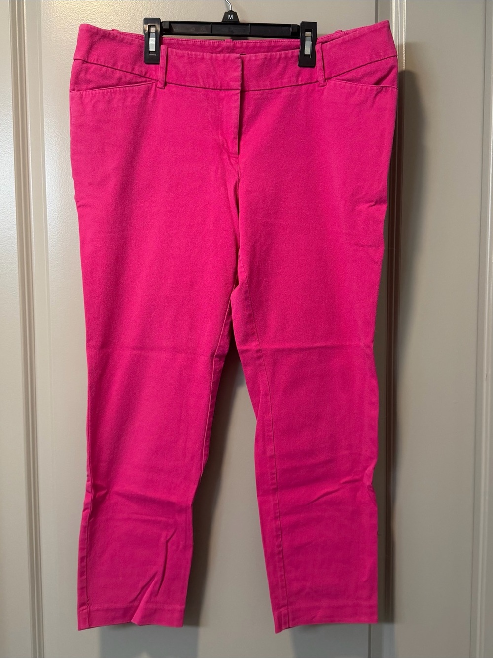 Women’s Mossimo Stretch Extensible Bright Pink Capri Jeans Size 14 Cotton Blend